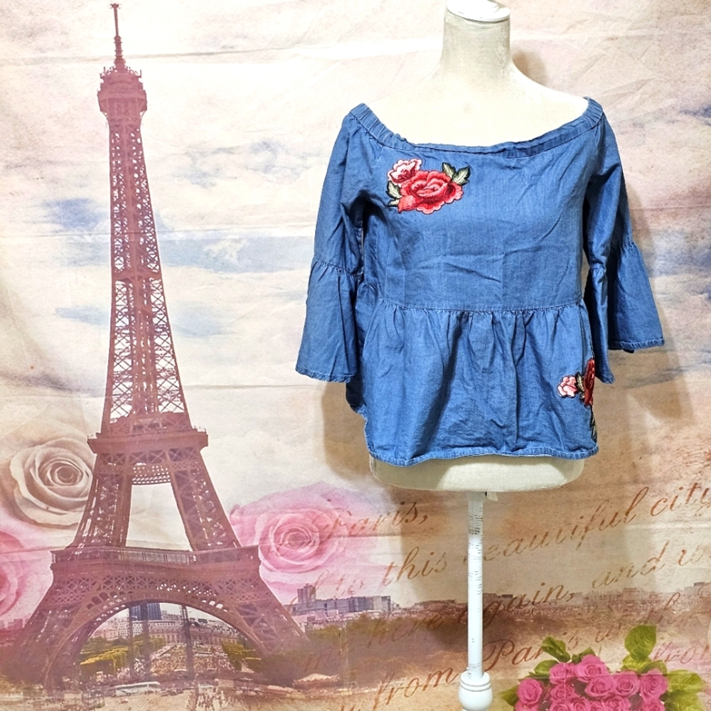 a.n.a Blue Floral Embroidered Blouse Sz S